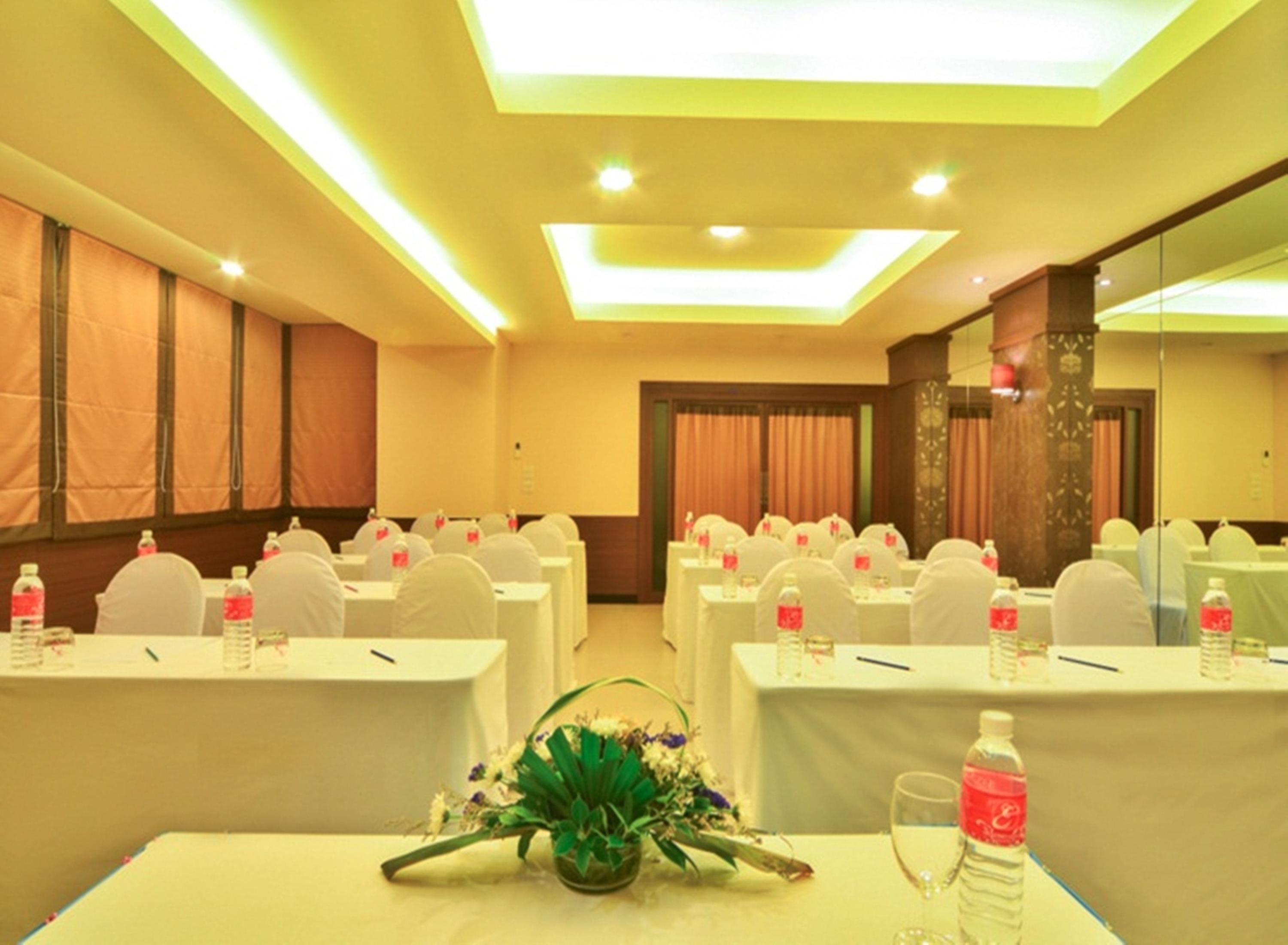 Eastiny Place Hotel