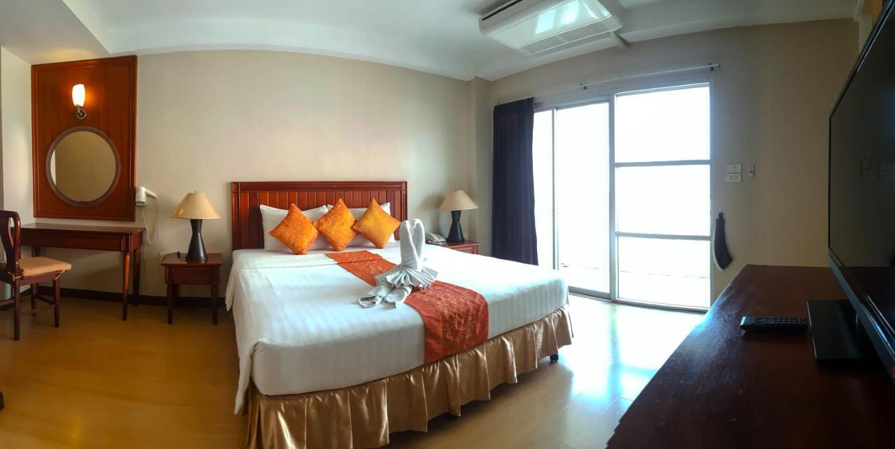 Eastiny Place Hotel 3*